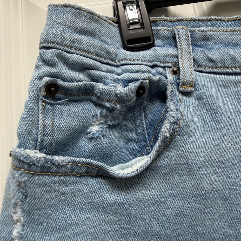 ABERCROMBIE & FITCH CURVE LOVE HIGH RISE MED WASH DISTRESSED DENIM SHORTS 33/16 - Picture 5 of 13